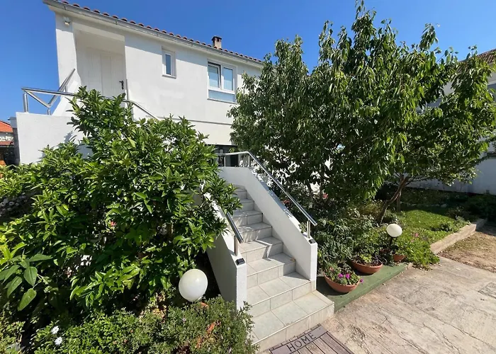 شقة Beachfront Sun *