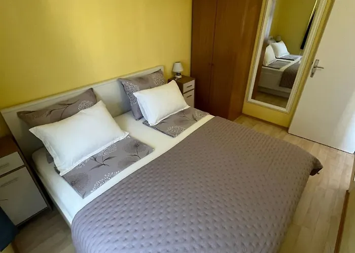 شقة Beachfront Sun فوديس